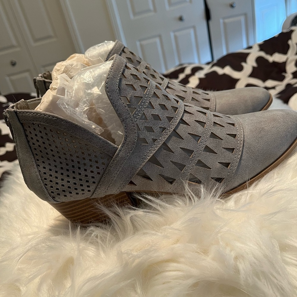 NEW Maurice’s Booties - Picture 3 of 4